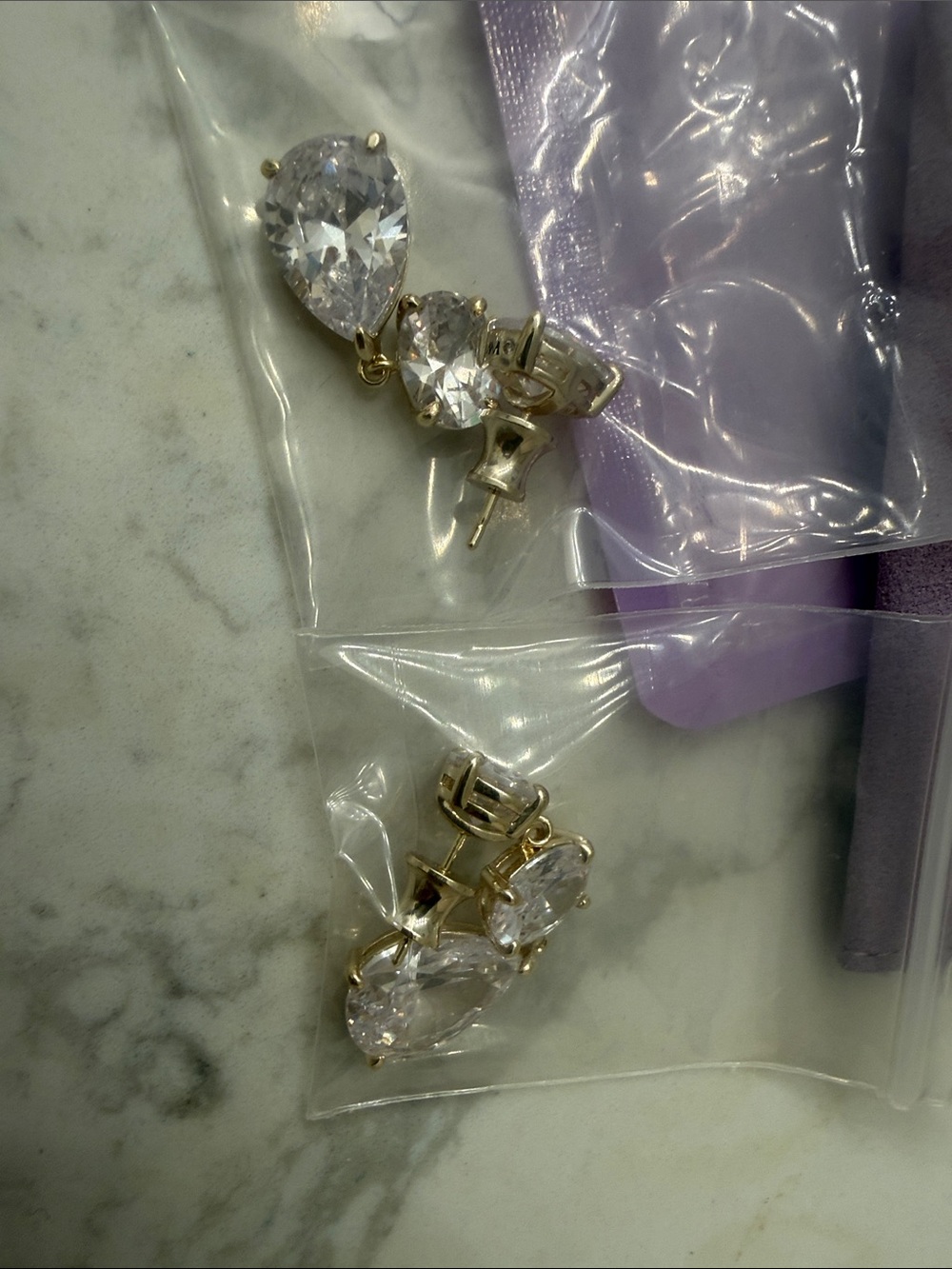 Melinda Maria Hello Gorgeous Drop Earrings
Gold|White Diamondettes - Picture 5 of 5